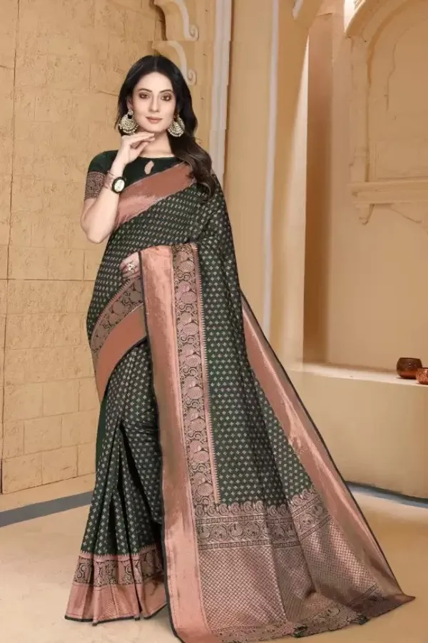Green_Woven_Kanjivaram_Silk_Saree_with_Saree_Cover
